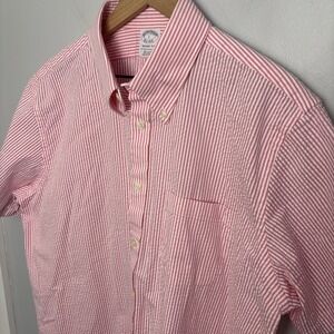 Brooks Brothers Men's L‎ Short Sleeve Seersucker Button Down Shirt Pink White